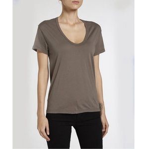 AG / Scoop Neck Tee